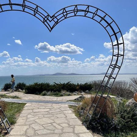 Brand New First Line Sea View 2 Bedroom Apartment Burgas Exteriör bild